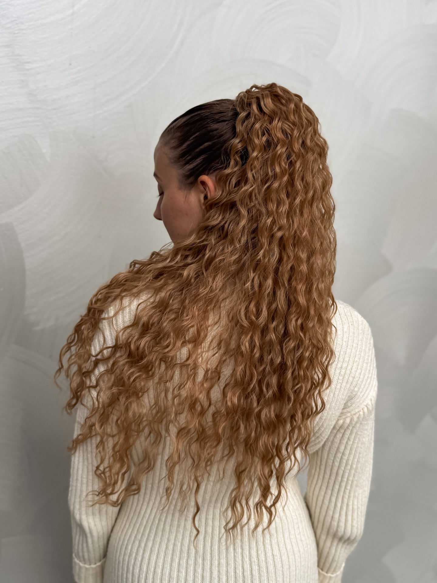 IdaCharlotta Beauty Waterwave Kuituhiusponinhäntä 70cm - Kuituhiukset.fi